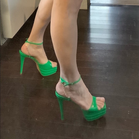 Summer heels, size 9 - Picture 1 of 3